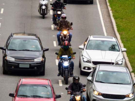 how lane splitting affects a motorcycle accident claim in california